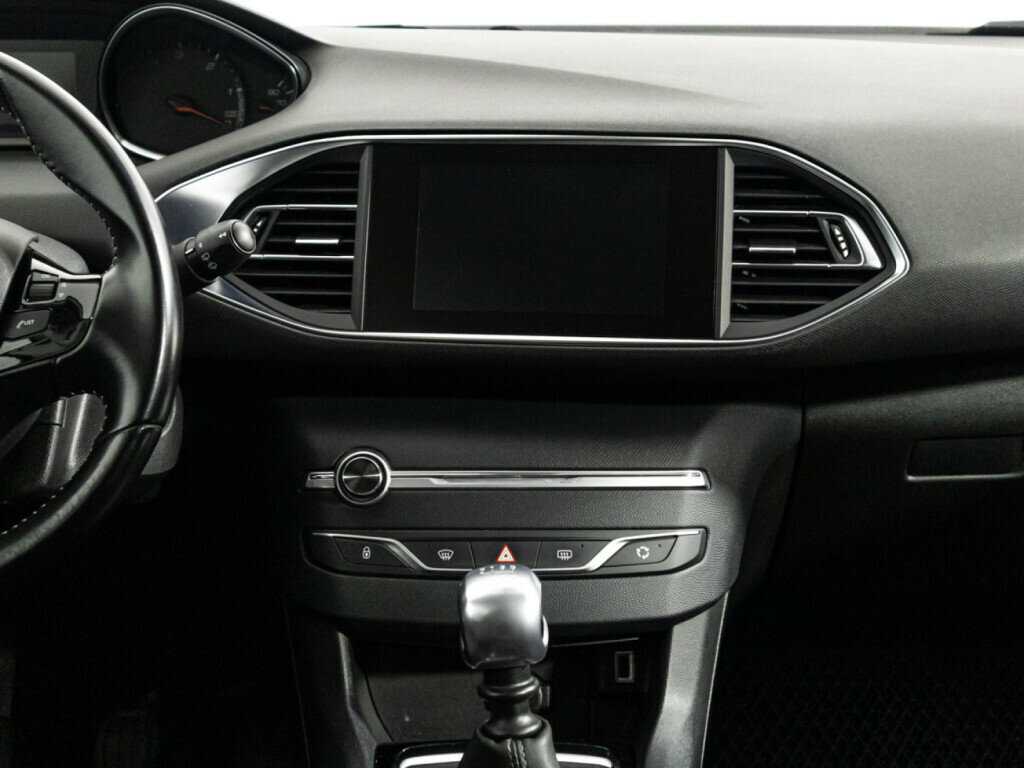 Peugeot 308 2018 года с пробегом. Фото: #13