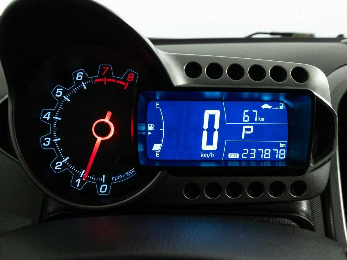 Chevrolet Aveo 2015 года с пробегом. Фото: #11