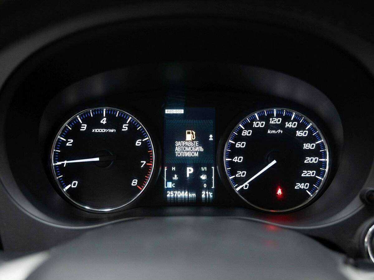 Mitsubishi Outlander 2013 года с пробегом. Фото: #16