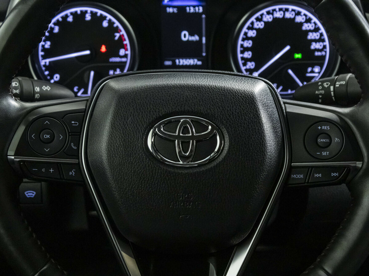 Toyota Camry 2021 года с пробегом. Фото: #9