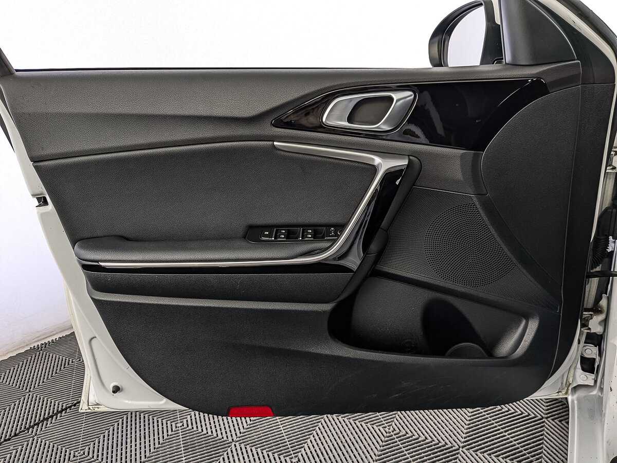 Kia Ceed 2021 года с пробегом. Фото: #18