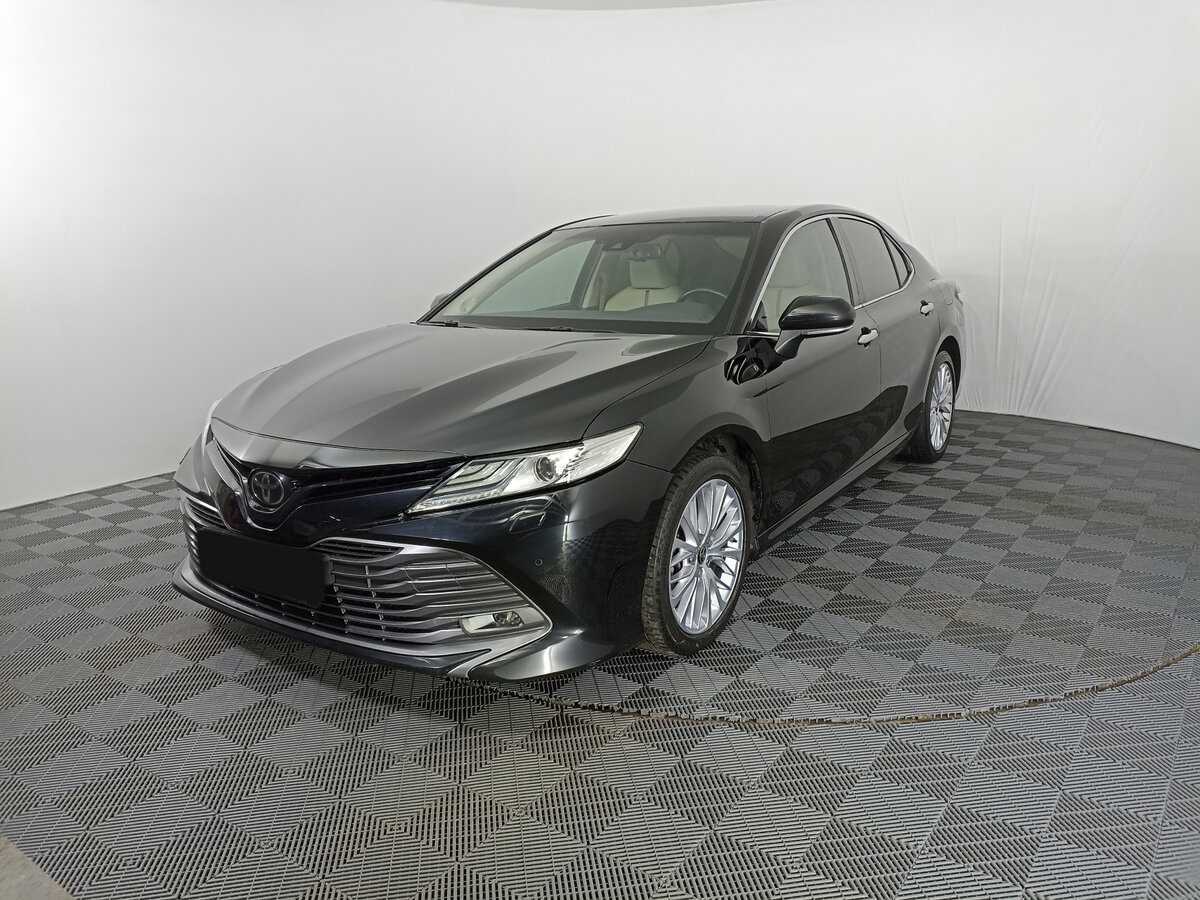Toyota Camry 2020 года с пробегом. Посмотреть фото