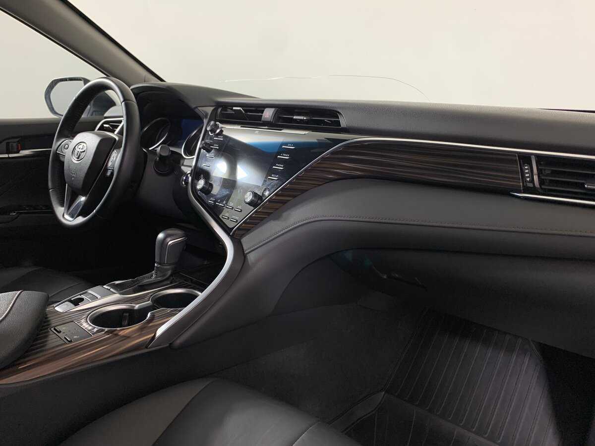 Toyota Camry 2020 года с пробегом. Фото: #13