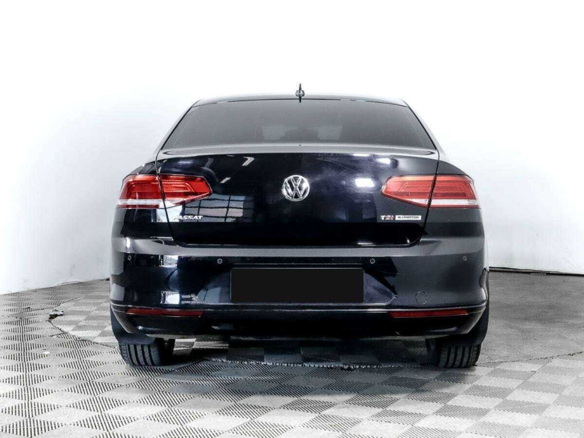 Volkswagen Passat 2017 года с пробегом. Фото: #4