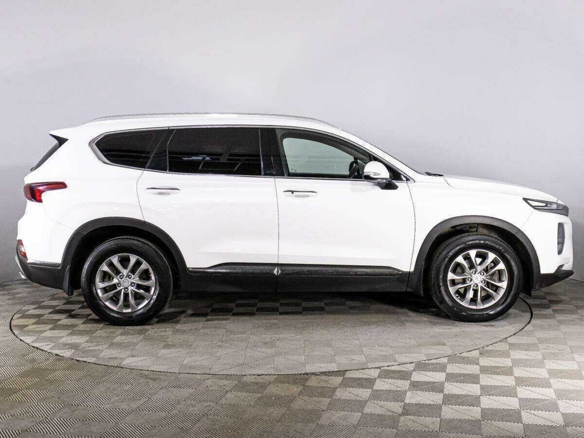 Hyundai Santa Fe 2019 года с пробегом. Посмотреть фото