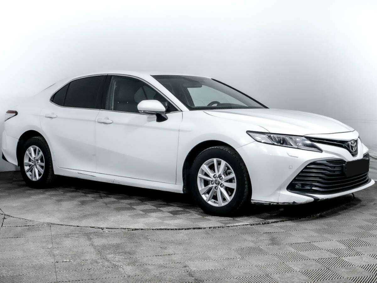 Toyota Camry 2020 года с пробегом. Фото: #2