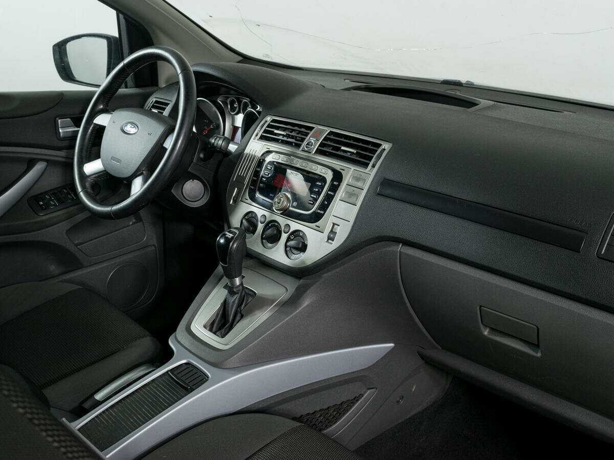 Ford Kuga 2012 года с пробегом. Фото: #4