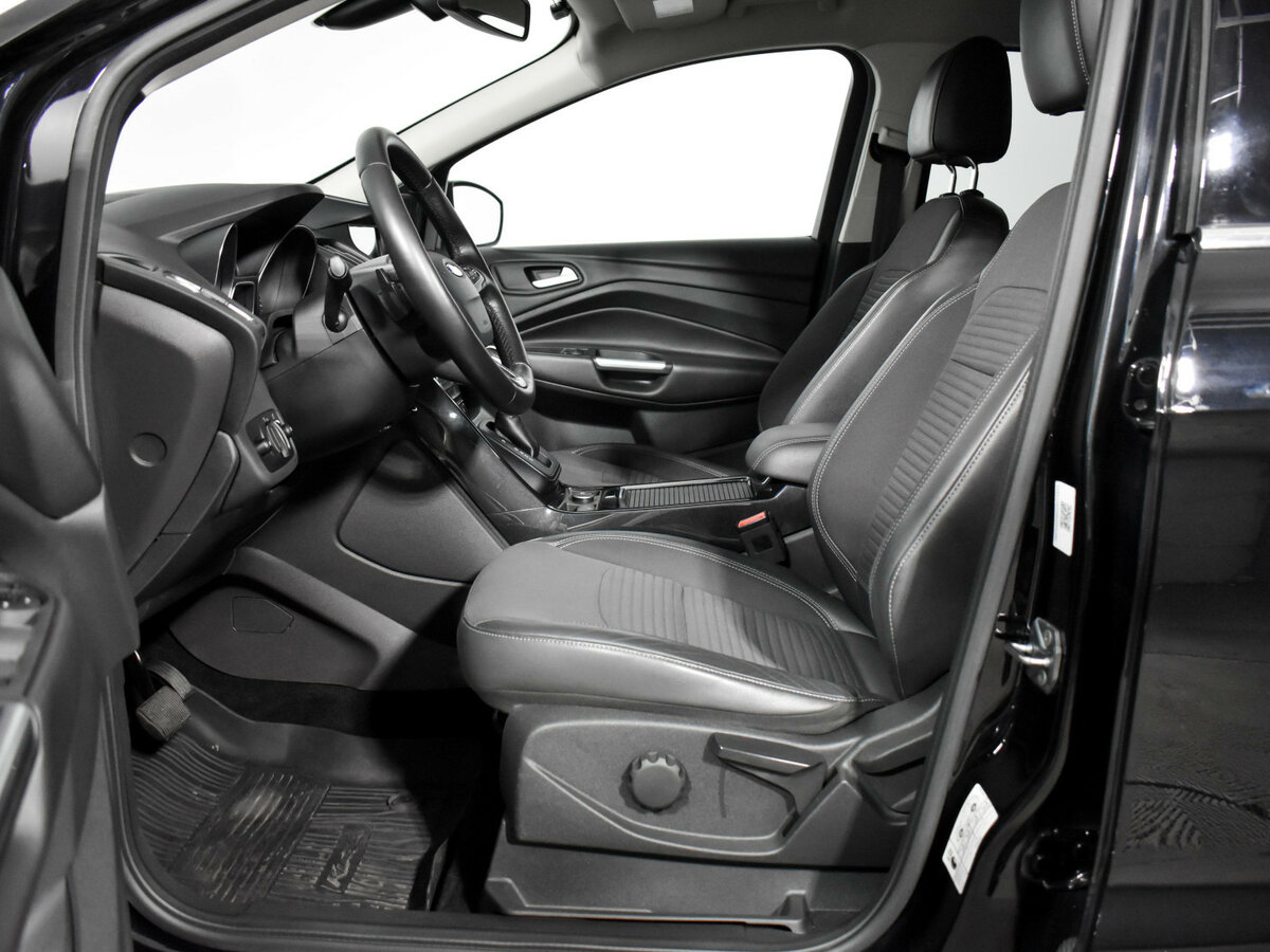 Ford Kuga 2017 года с пробегом. Фото: #9