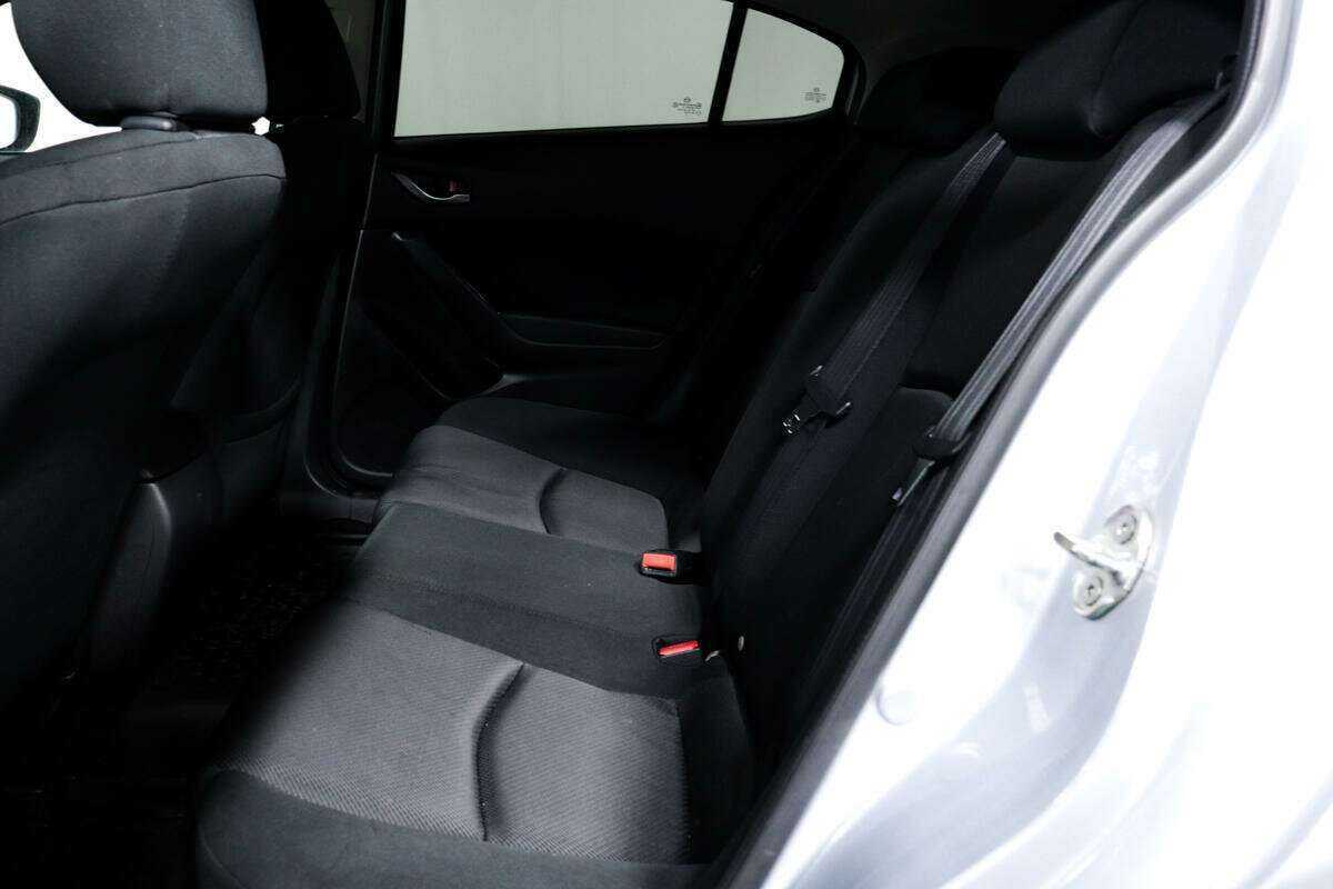 Mazda 3 2016 года с пробегом. Фото: #11