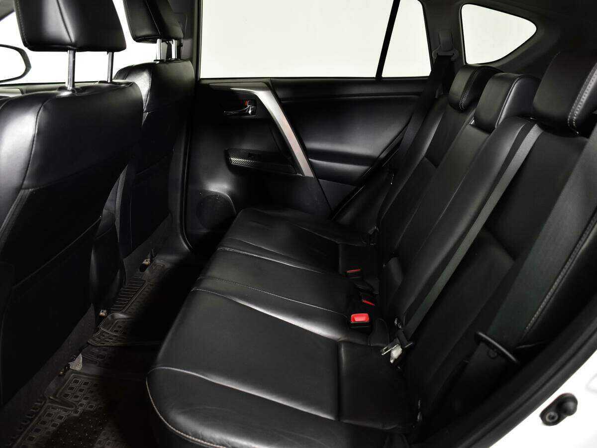 Toyota RAV4 2013 года с пробегом. Фото: #9