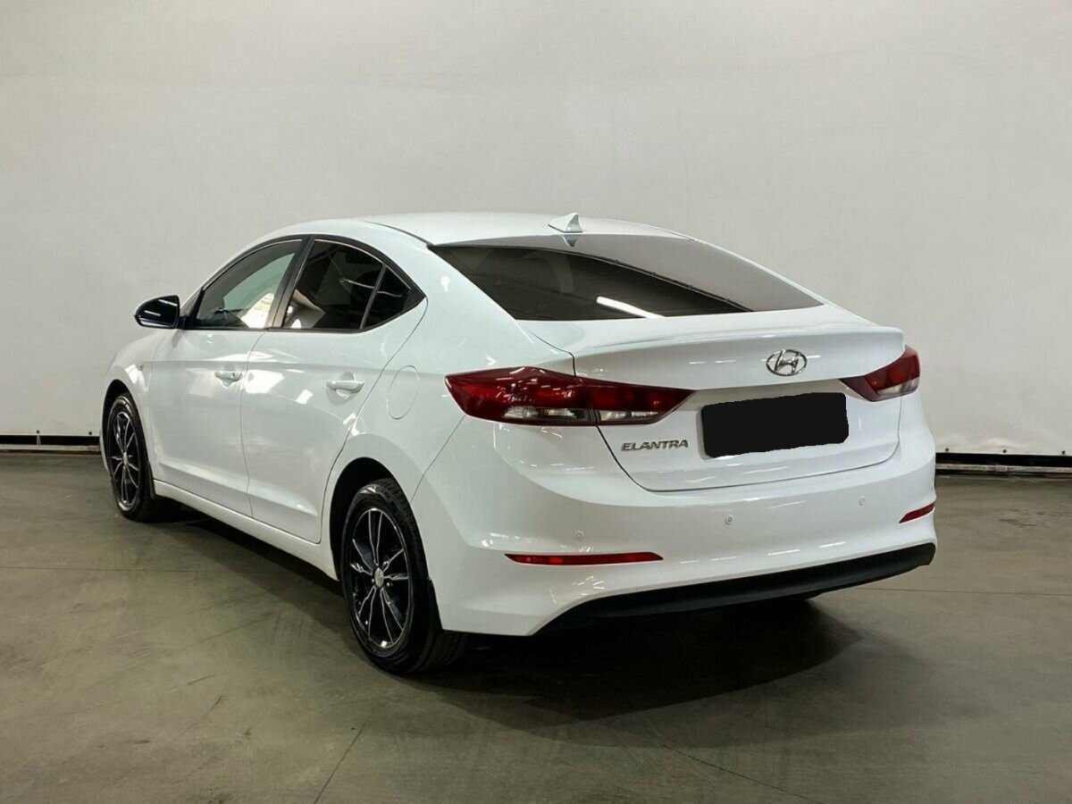 Hyundai Elantra 2017 года с пробегом. Фото: #6