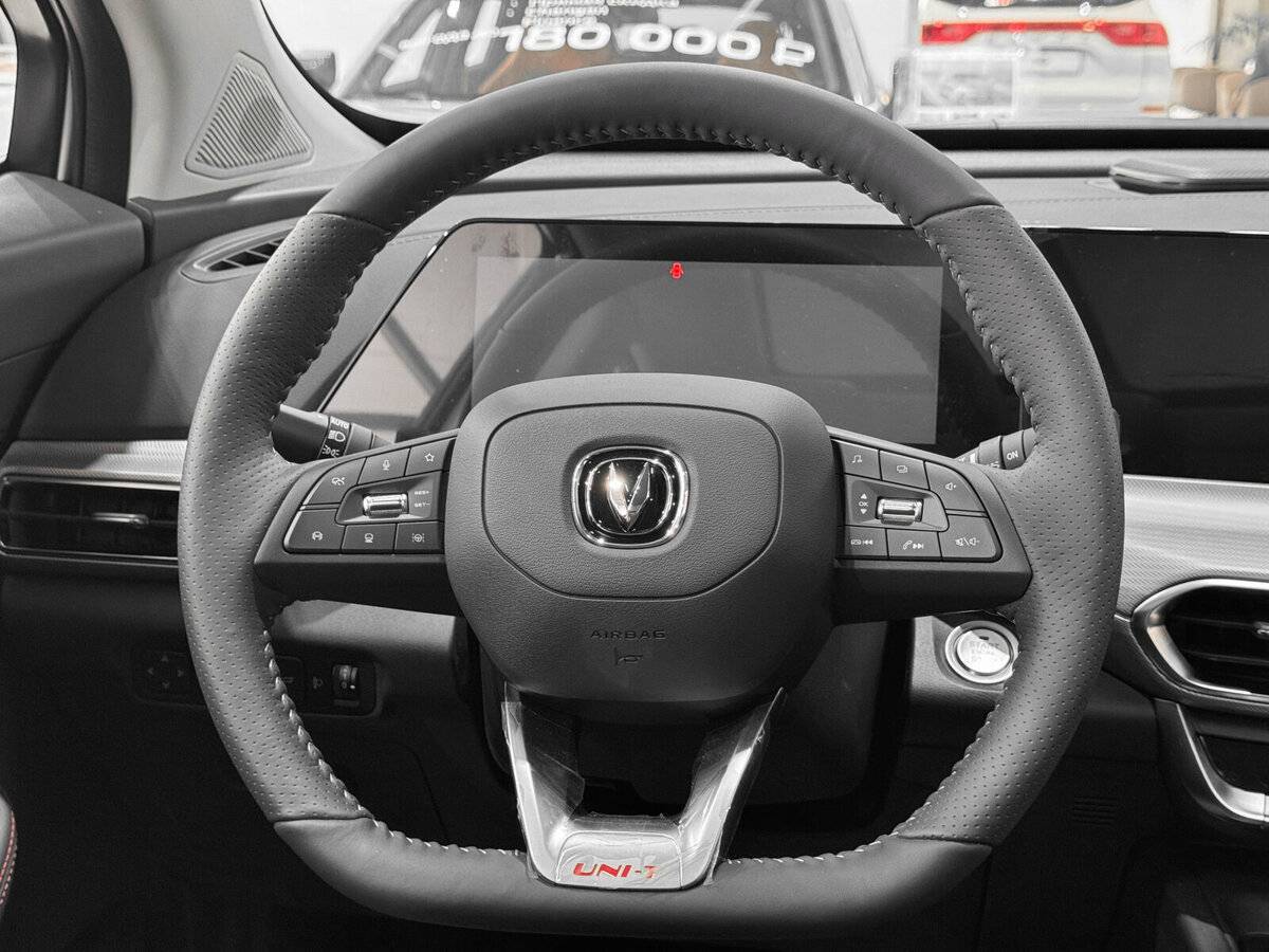 Changan UNI-T 2024 года с пробегом. Фото: #9