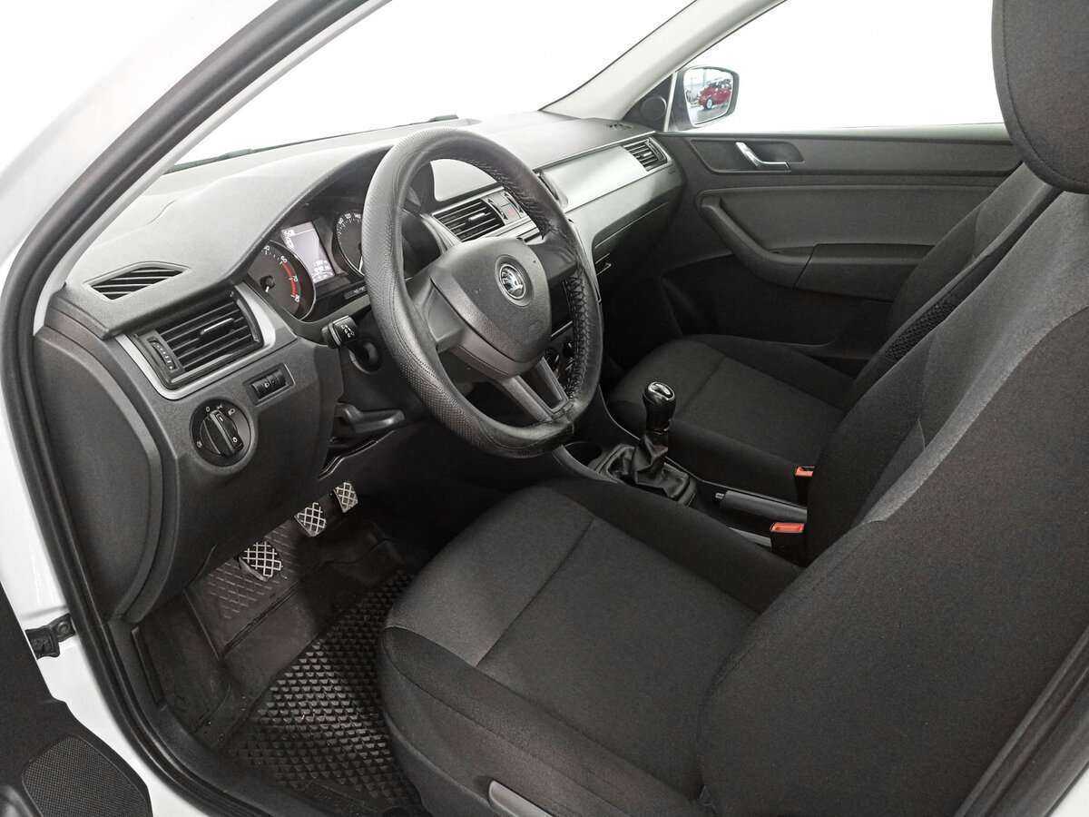 Skoda Rapid 2017 года с пробегом. Фото: #15
