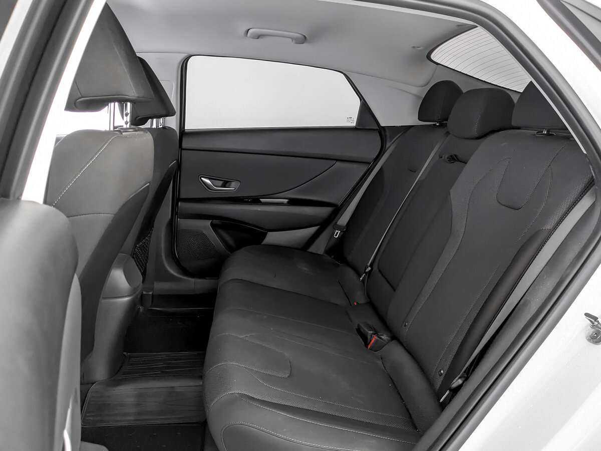 Hyundai Elantra 2022 года с пробегом. Фото: #11