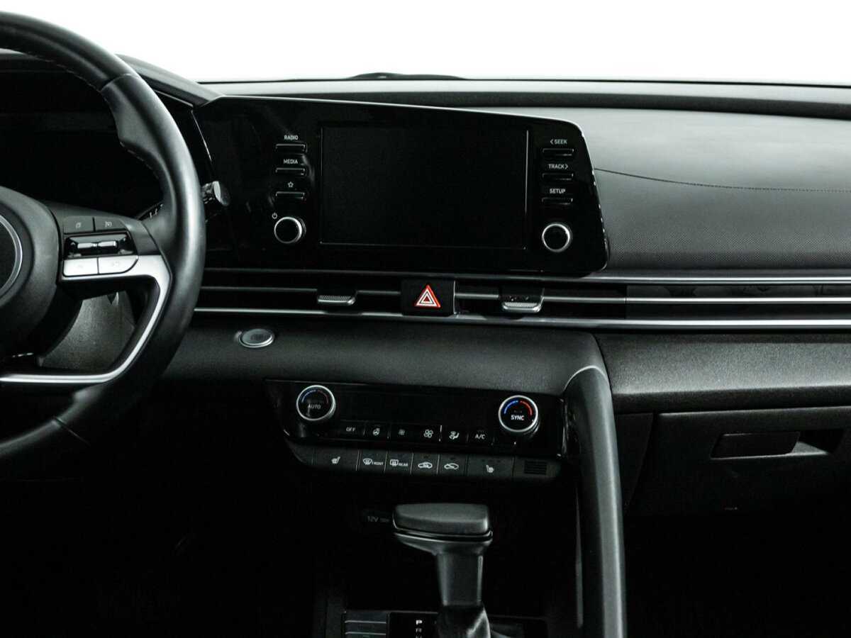 Hyundai Elantra 2021 года с пробегом. Фото: #13