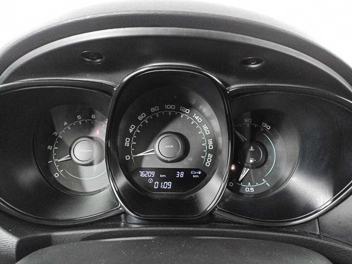 Lada (ВАЗ) Vesta 2017 года с пробегом. Фото: #12