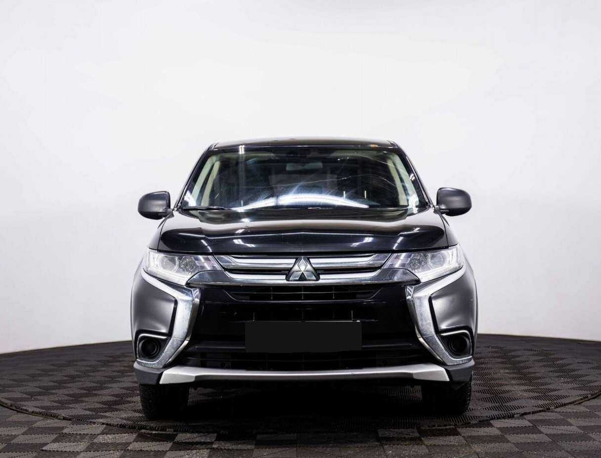 Mitsubishi Outlander 2018 года с пробегом. Фото: #1
