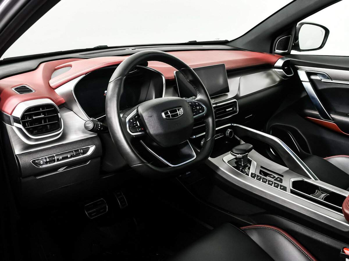 Geely Coolray 2022 года с пробегом. Фото: #12