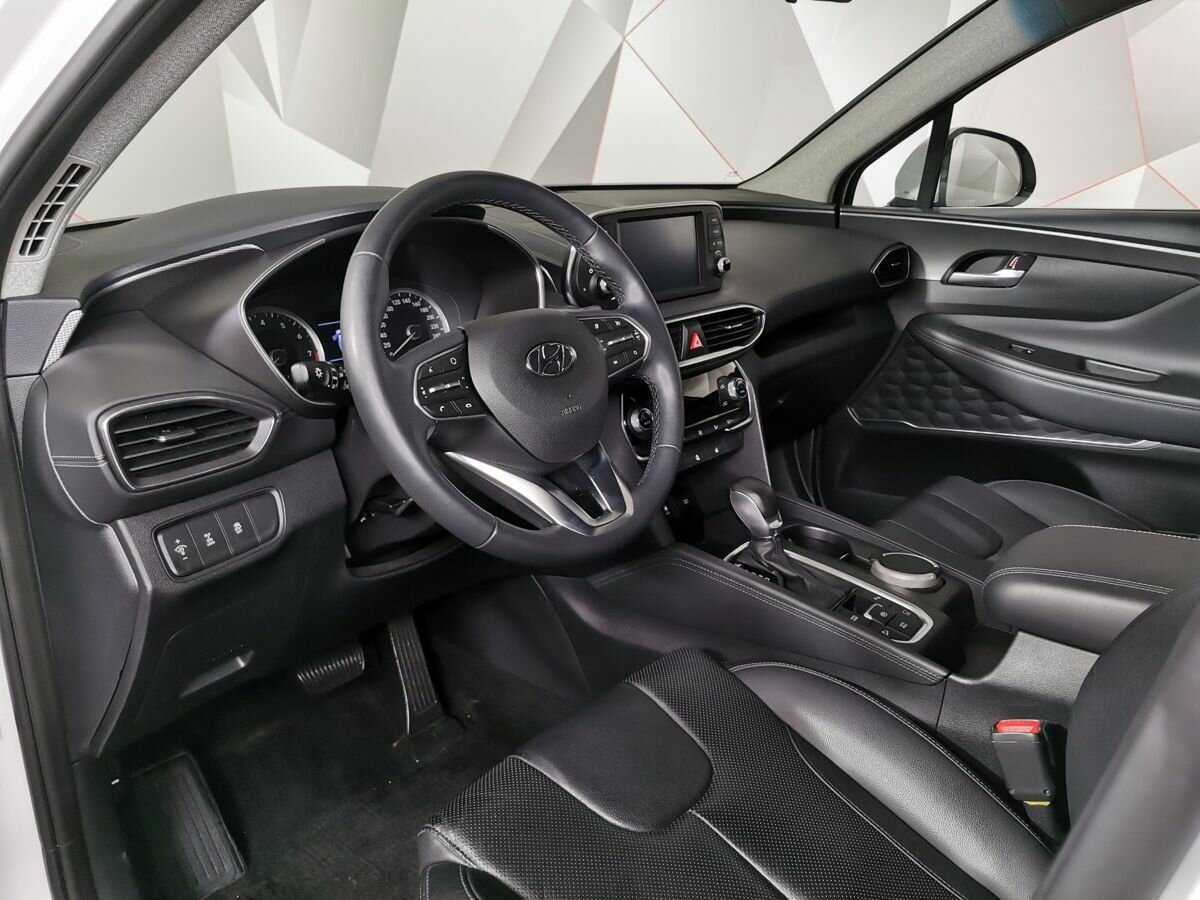 Hyundai Santa Fe 2019 года с пробегом. Фото: #13