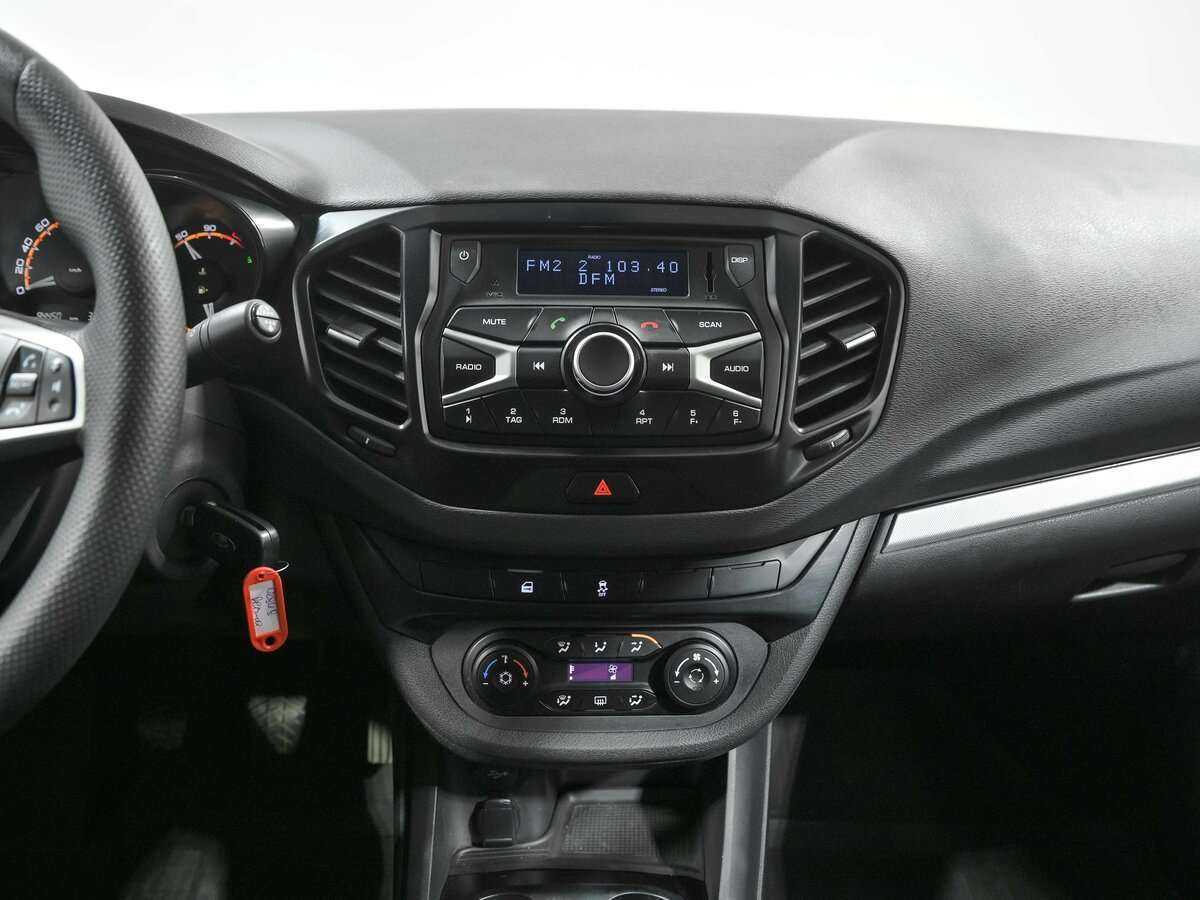 Lada (ВАЗ) Vesta 2019 года с пробегом. Фото: #8