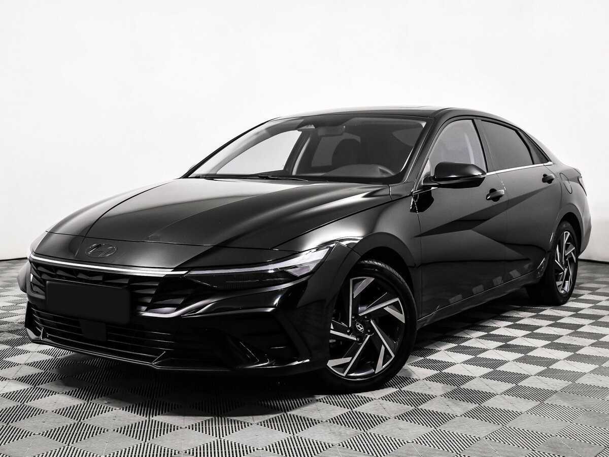 Hyundai Elantra 2024 года с пробегом. Посмотреть фото