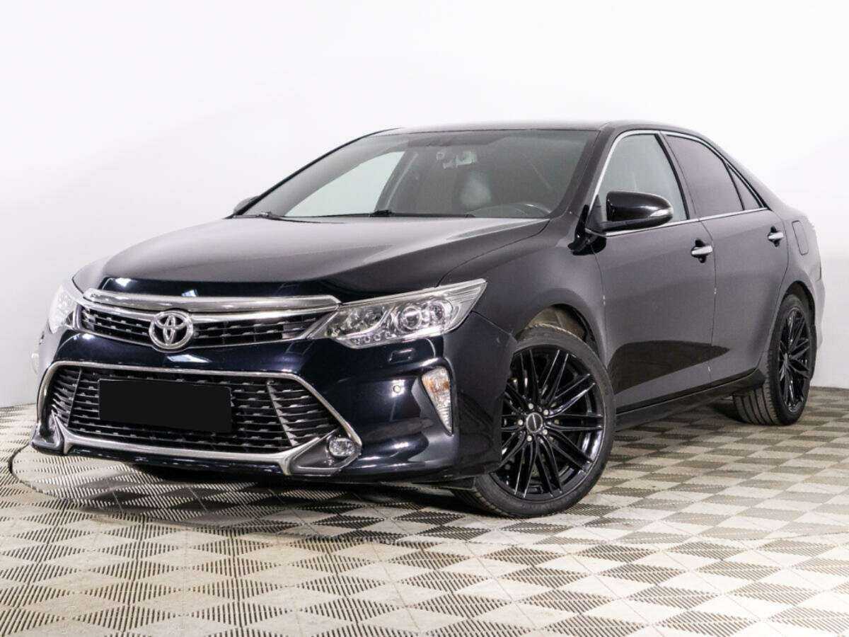 Toyota Camry 2017 года с пробегом. Посмотреть фото