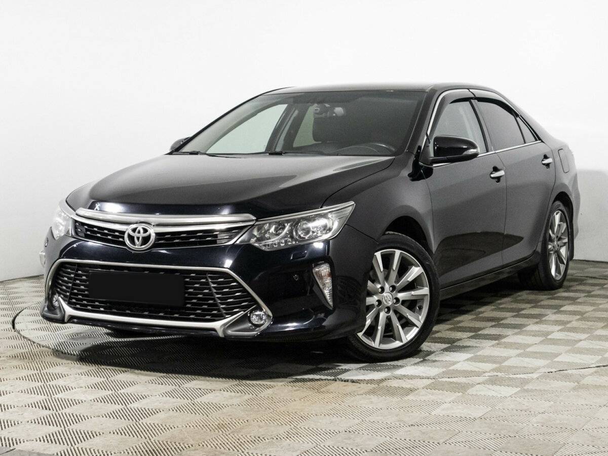 Toyota Camry 2017 года с пробегом. Посмотреть фото