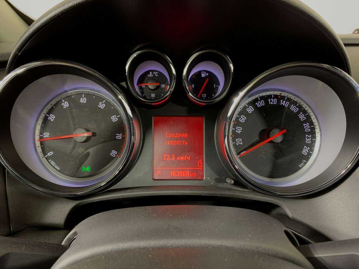 Opel Astra 2012 года с пробегом. Фото: #9