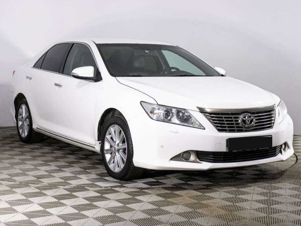 Toyota Camry 2012 года с пробегом. Фото: #2