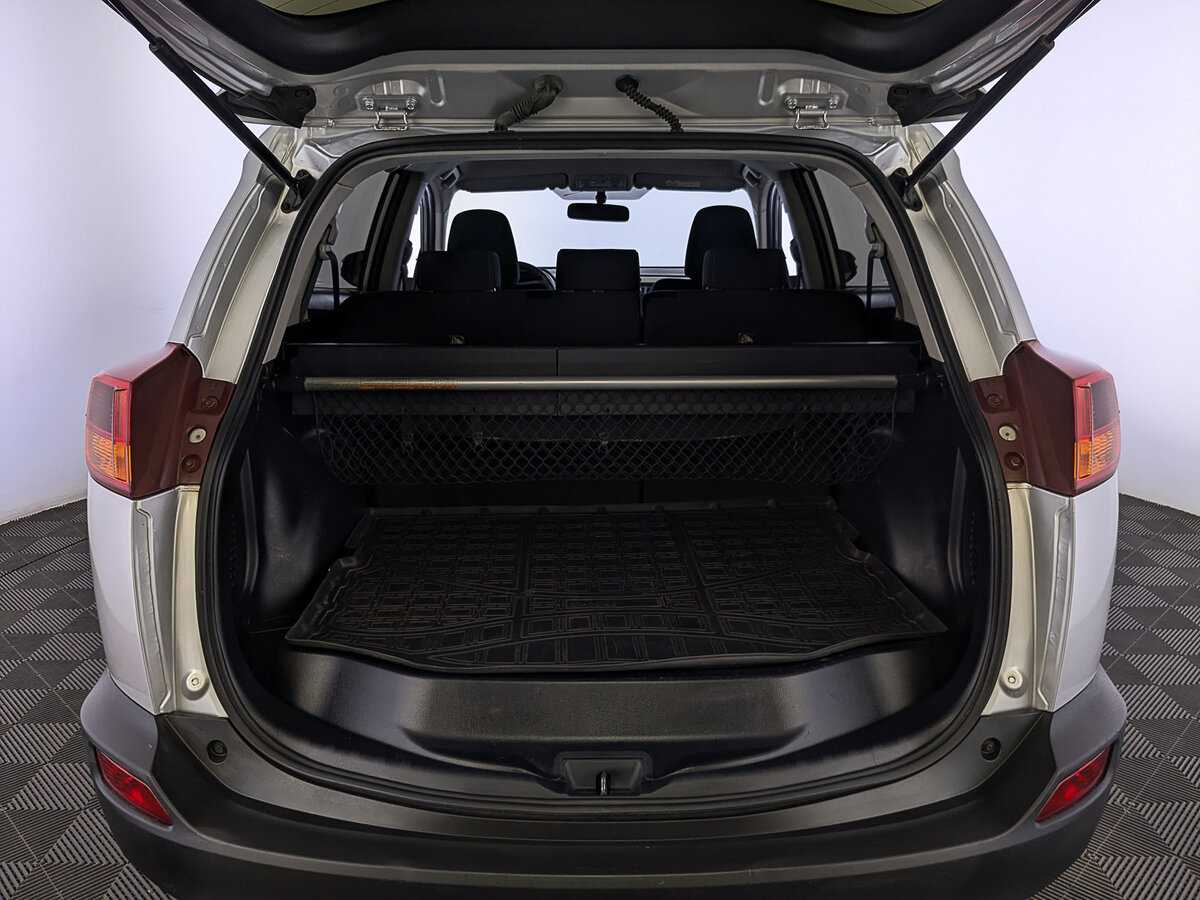 Toyota RAV4 2013 года с пробегом. Фото: #9