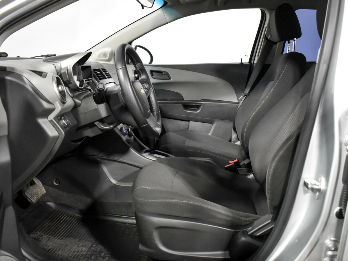 Chevrolet Aveo 2014 года с пробегом. Фото: #9