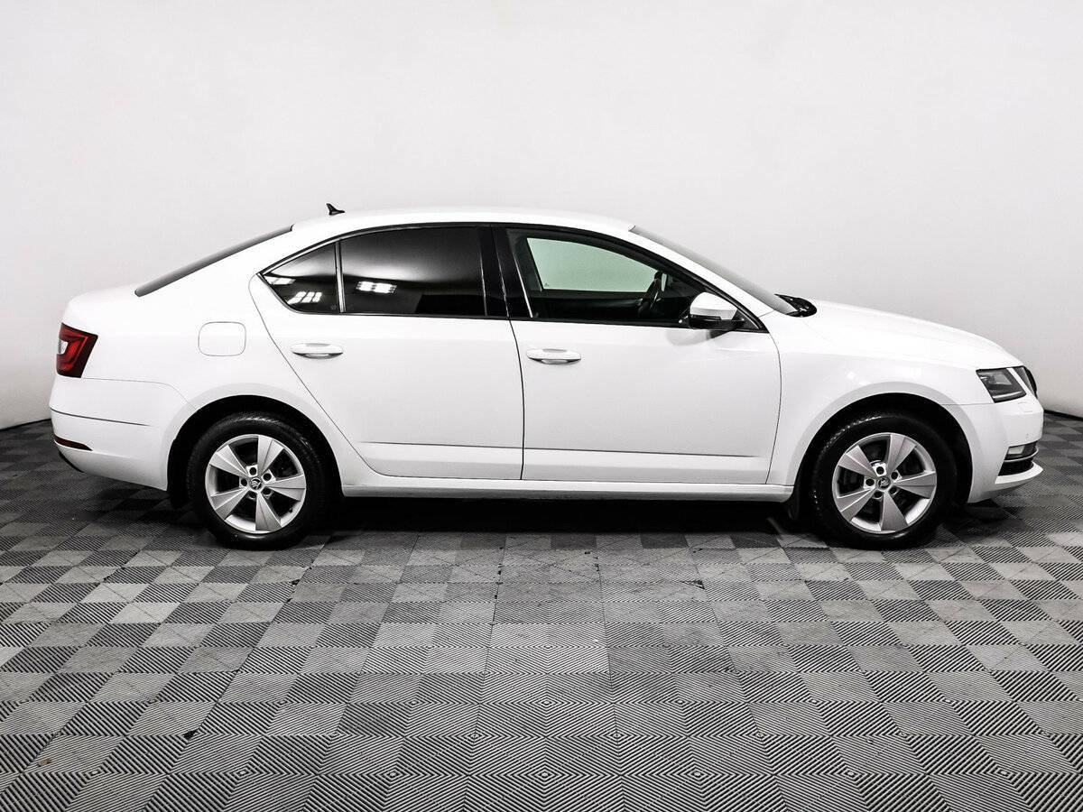 Skoda Octavia 2017 года с пробегом. Фото: #3