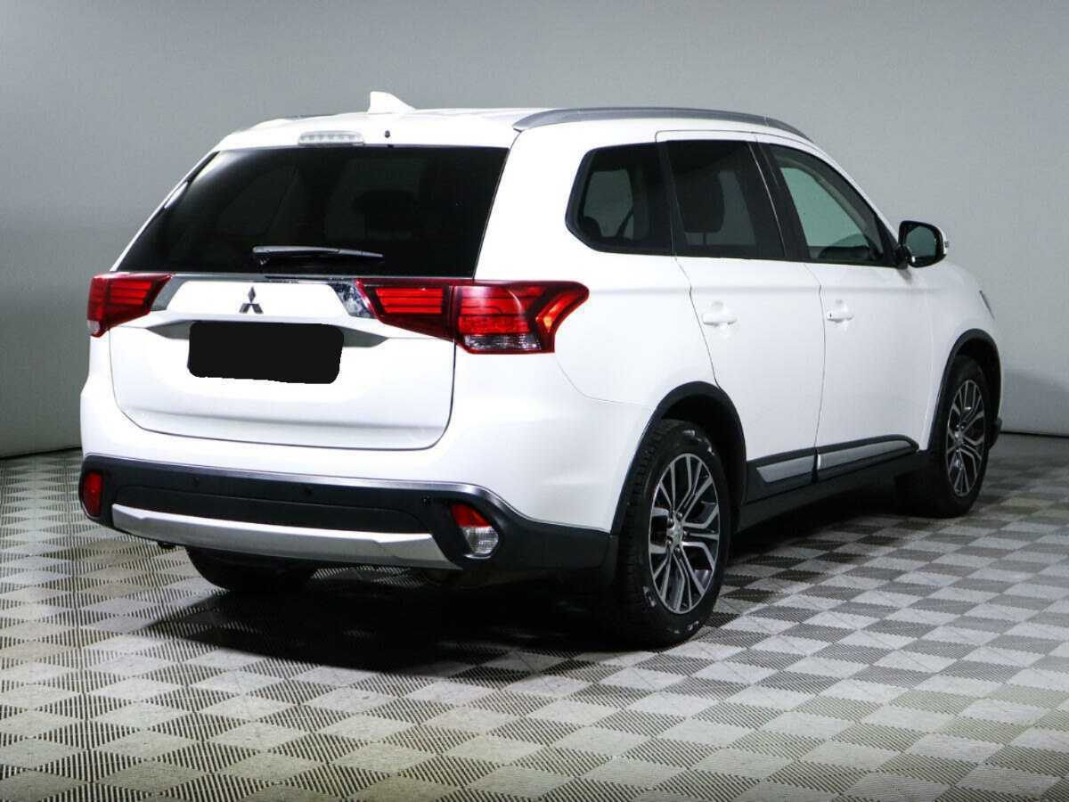 Mitsubishi Outlander 2018 года с пробегом. Фото: #3