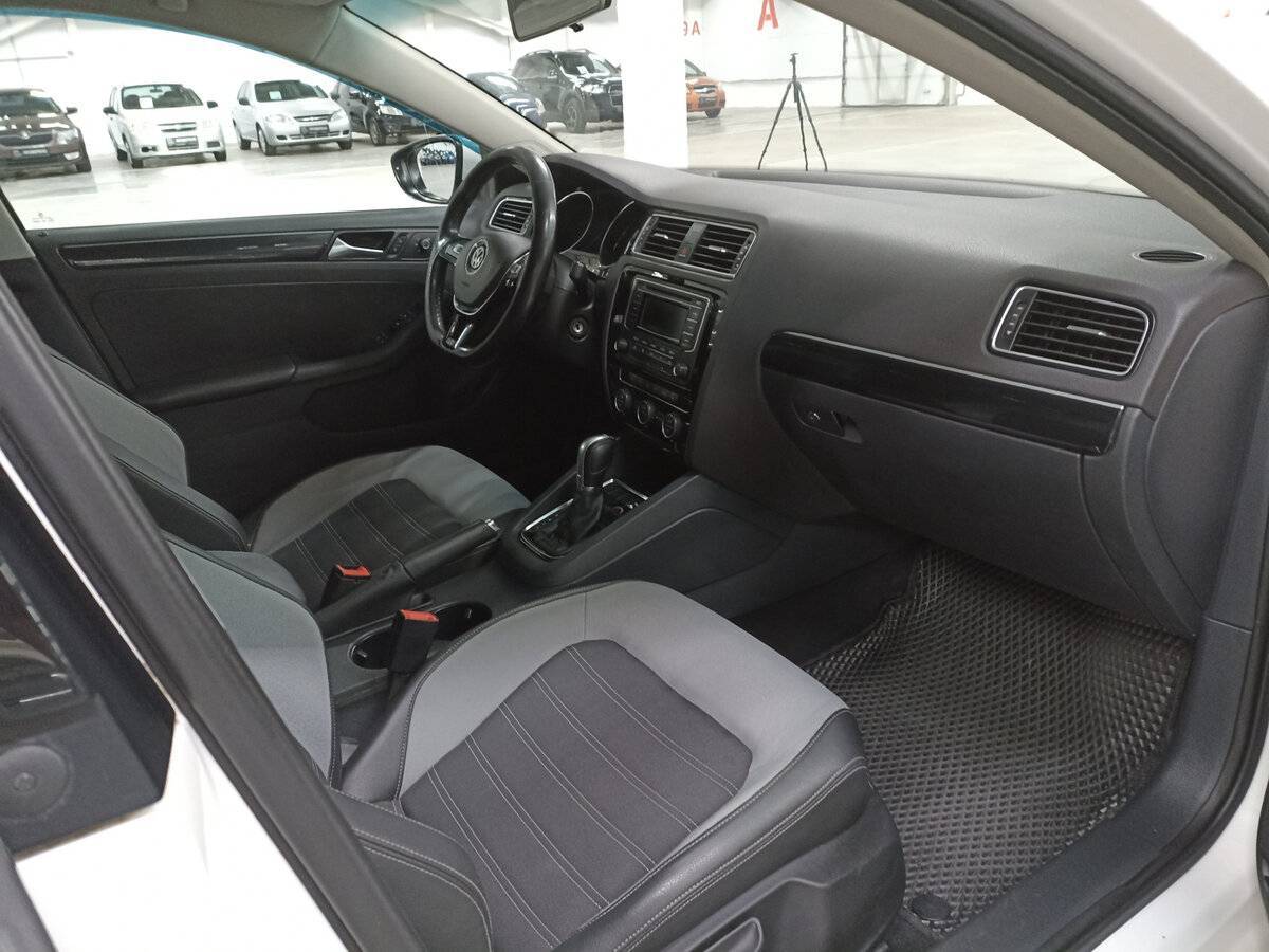 Volkswagen Jetta 2015 года с пробегом. Фото: #10