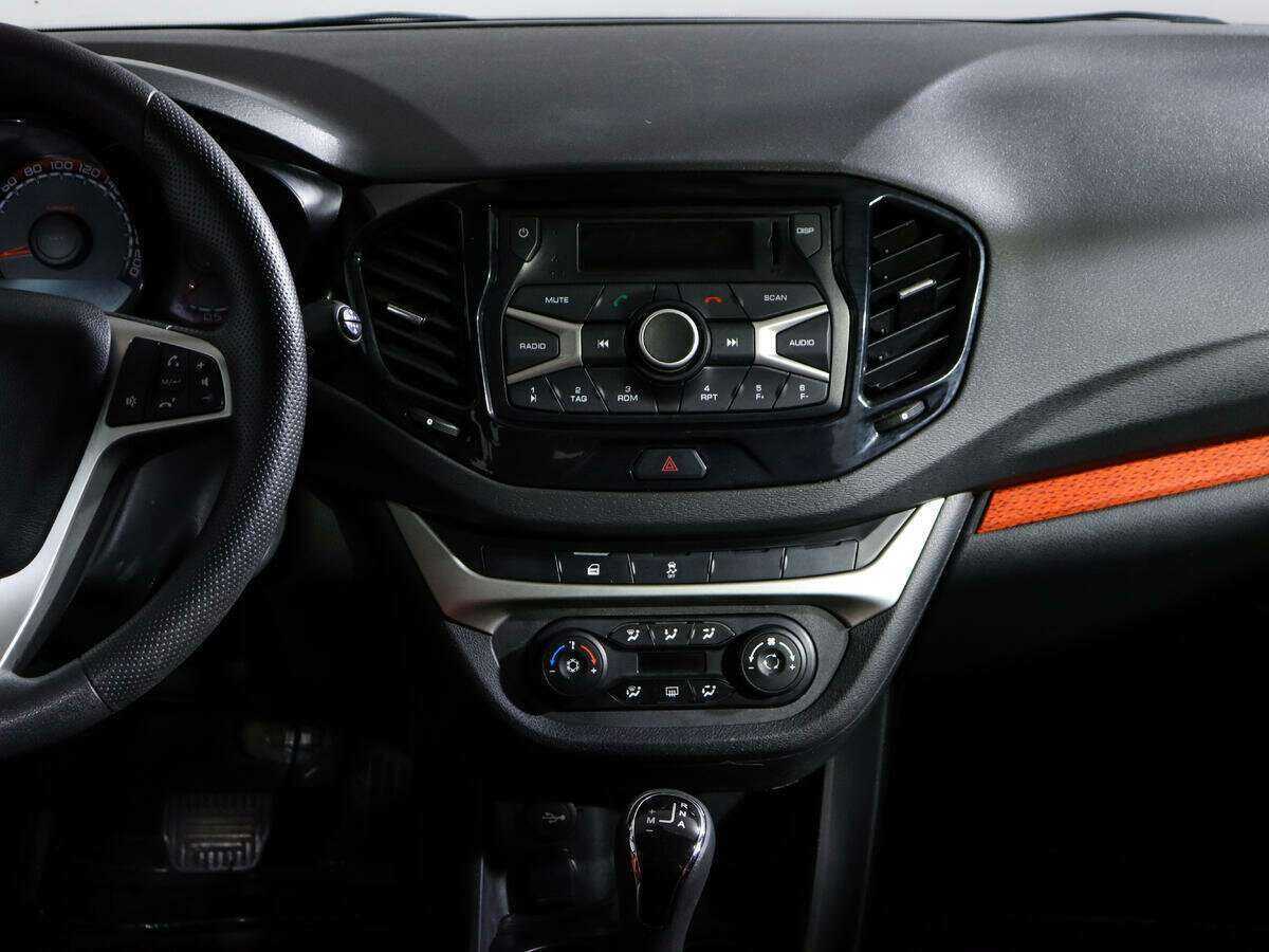 Lada (ВАЗ) Vesta 2019 года с пробегом. Фото: #12