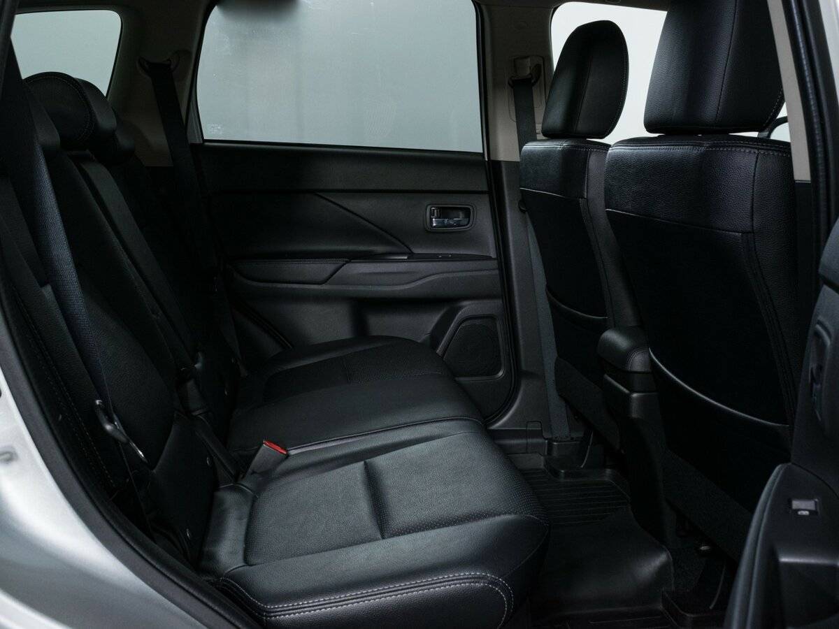 Mitsubishi Outlander 2015 года с пробегом. Фото: #10