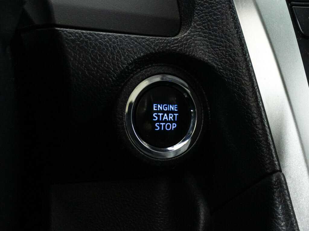 Toyota Camry 2016 года с пробегом. Фото: #17