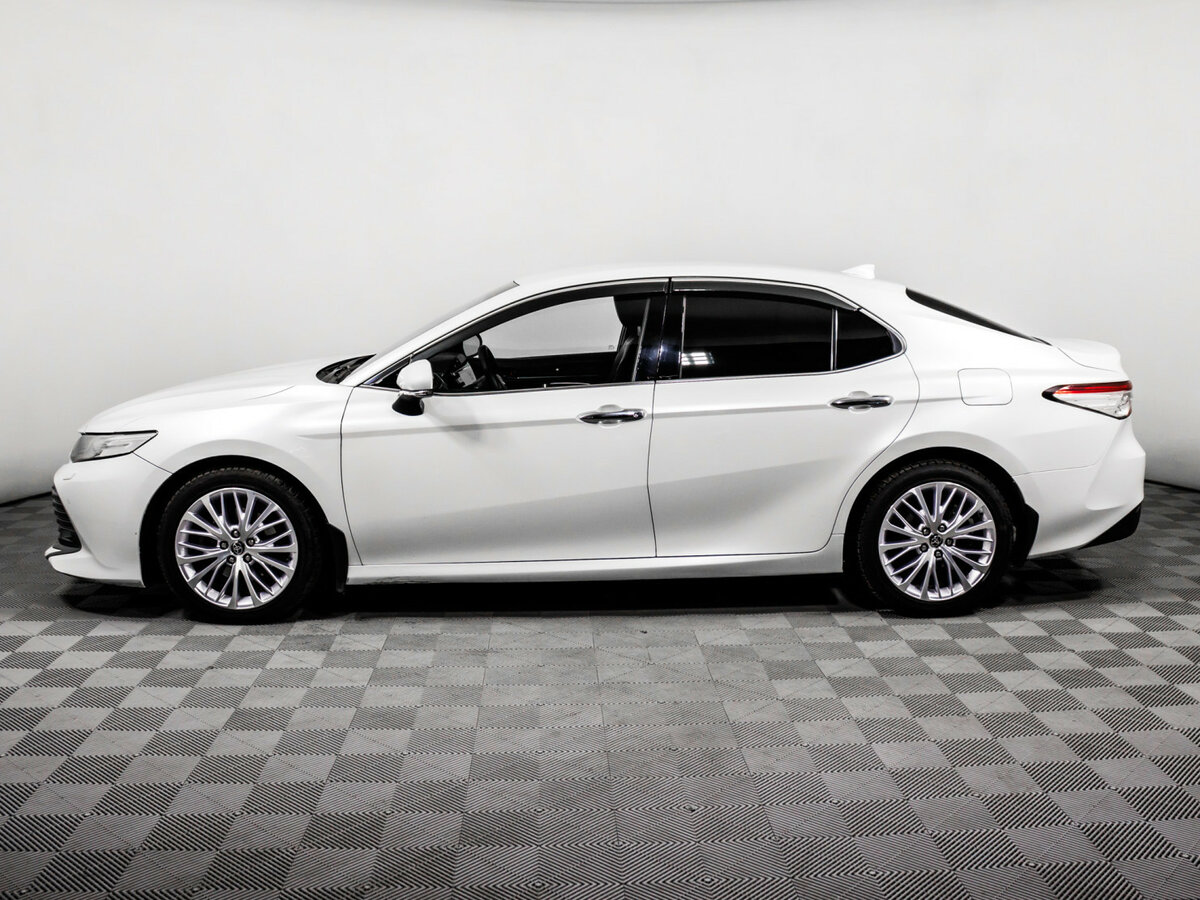 Toyota Camry 2019 года с пробегом. Фото: #7