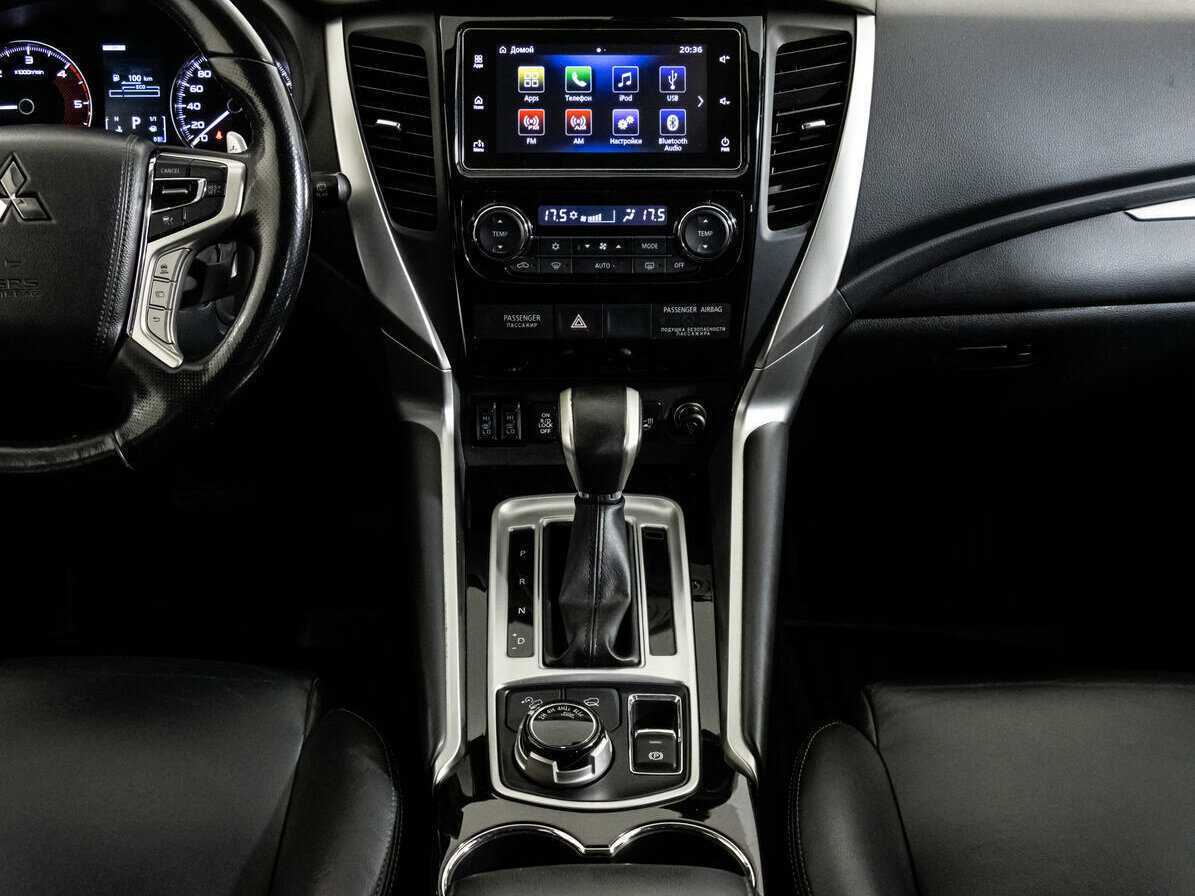 Mitsubishi Pajero Sport 2018 года с пробегом. Фото: #10