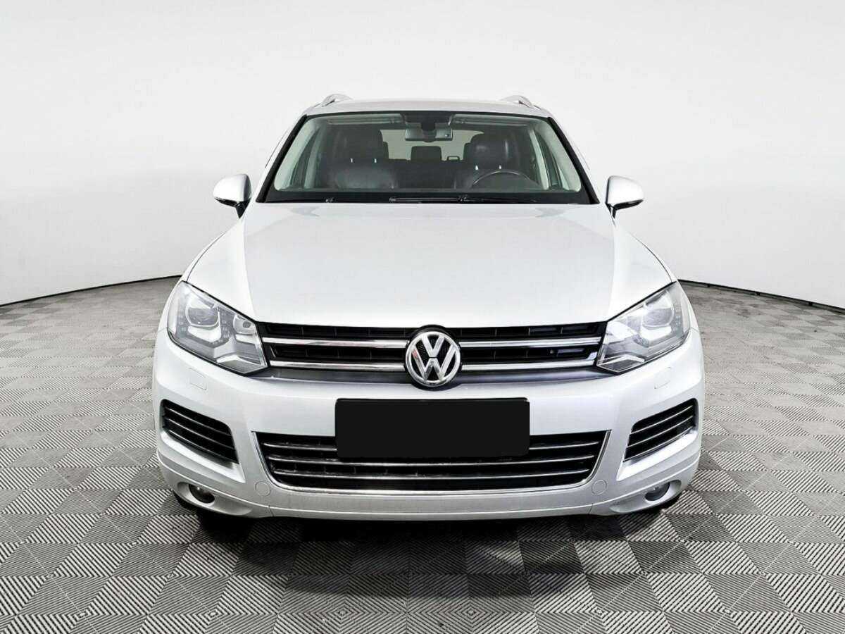 Volkswagen Touareg 2012 года с пробегом. Фото: #1