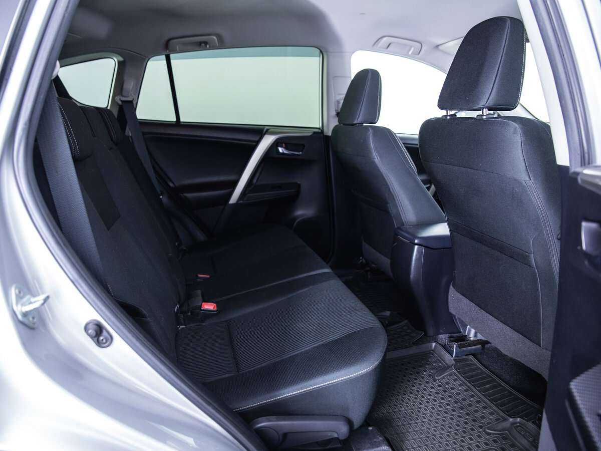 Toyota RAV4 2013 года с пробегом. Фото: #8