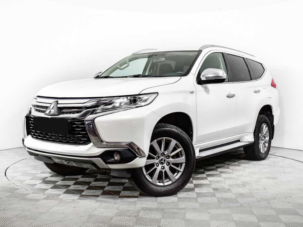 Mitsubishi Pajero Sport 2017 года с пробегом. Посмотреть фото