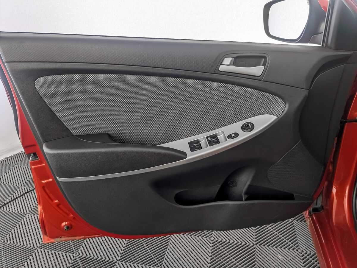 Hyundai Solaris 2012 года с пробегом. Фото: #14