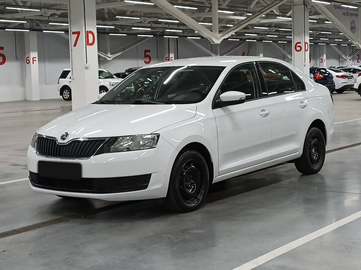 Skoda Rapid 2018 года с пробегом. Посмотреть фото