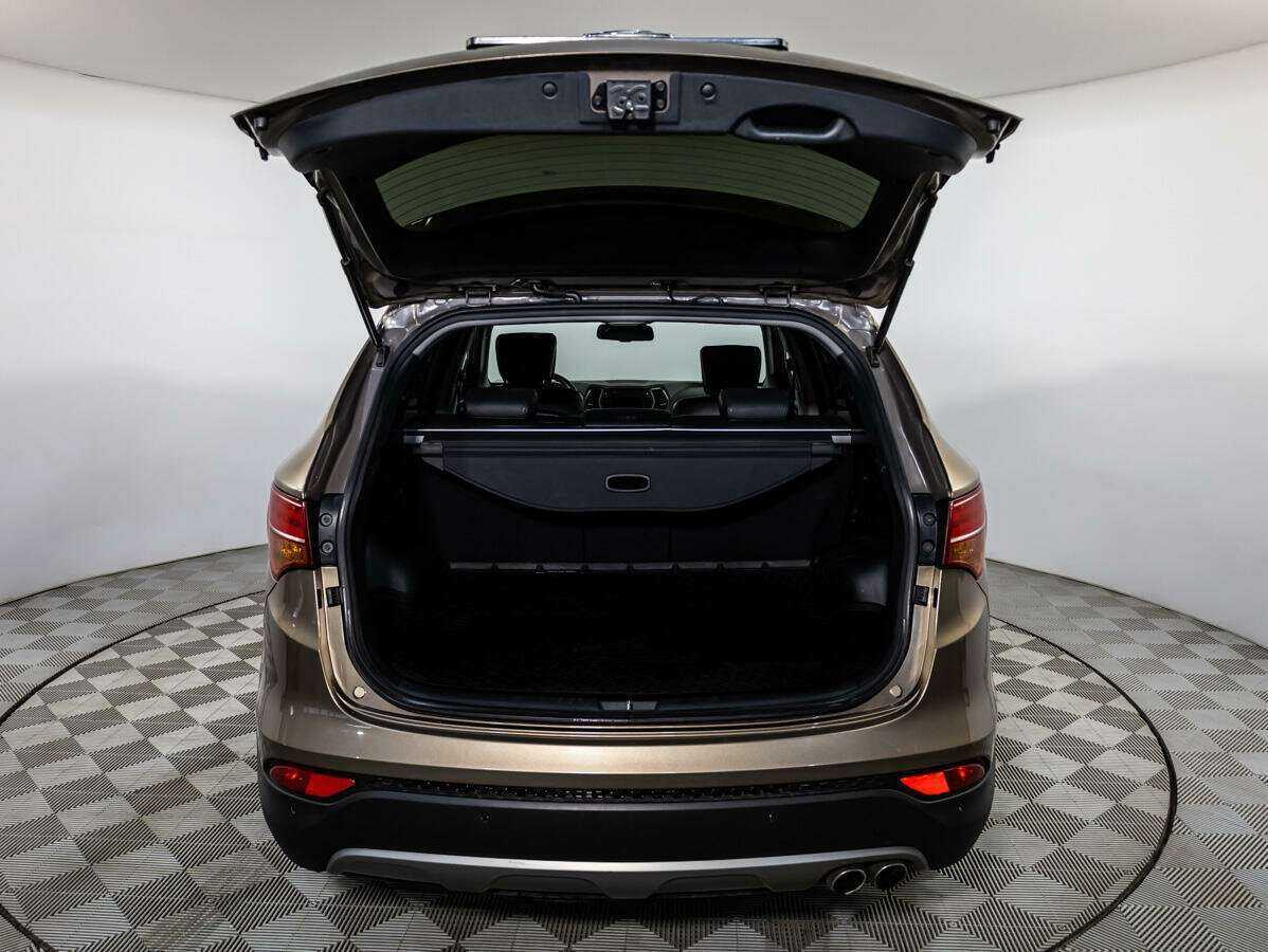 Hyundai Santa Fe 2013 года с пробегом. Фото: #16