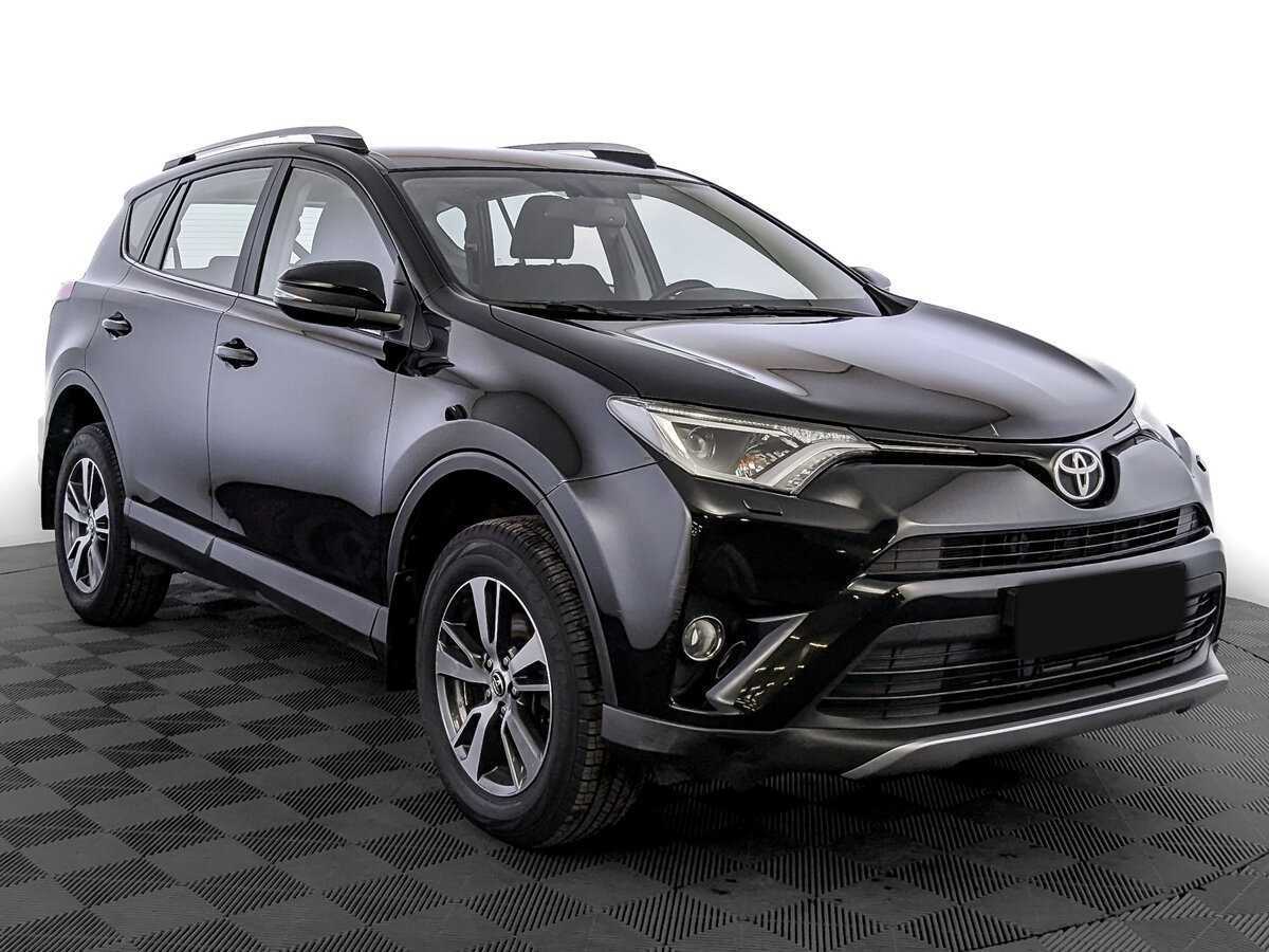 Toyota RAV4 2017 года с пробегом. Фото: #2