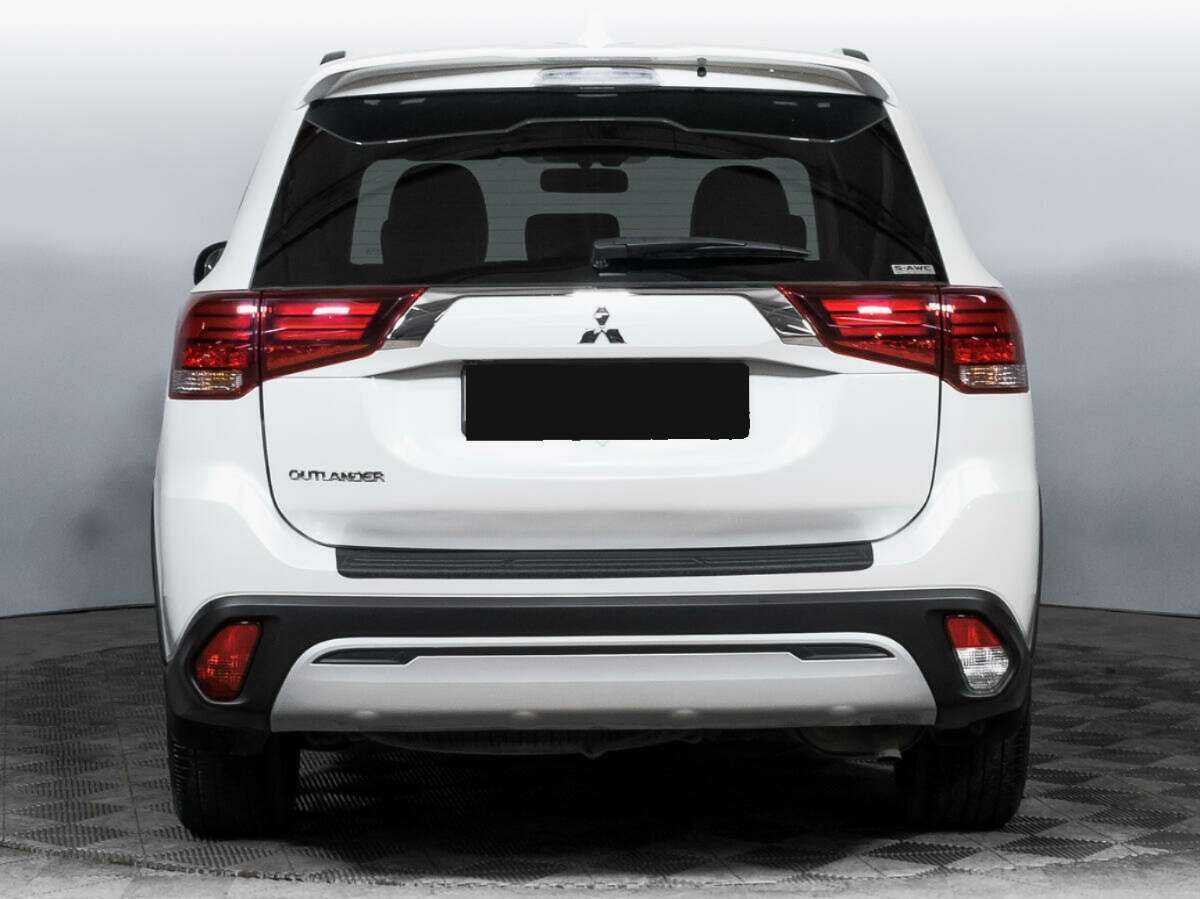 Mitsubishi Outlander 2021 года с пробегом. Фото: #5