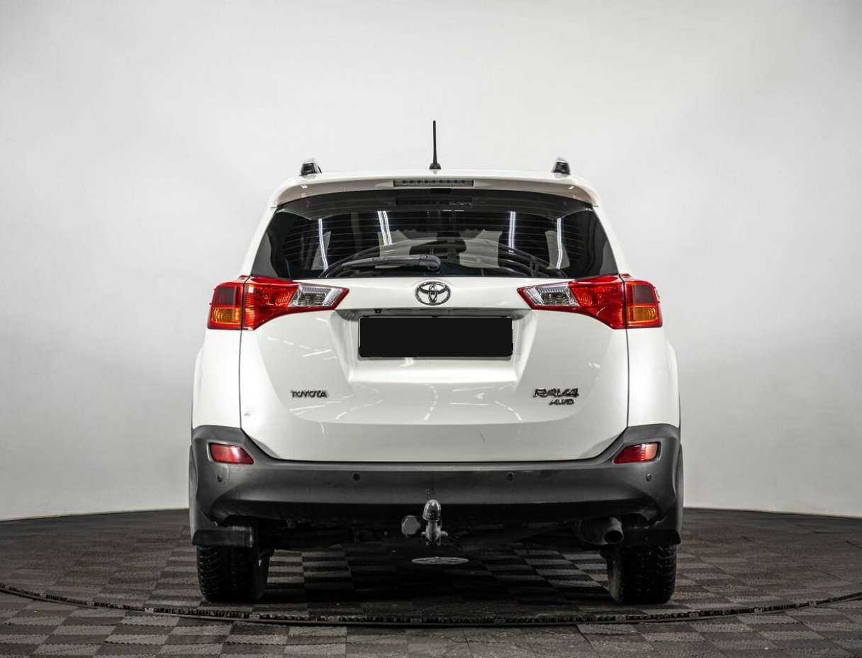 Toyota RAV4 2014 года с пробегом. Фото: #4