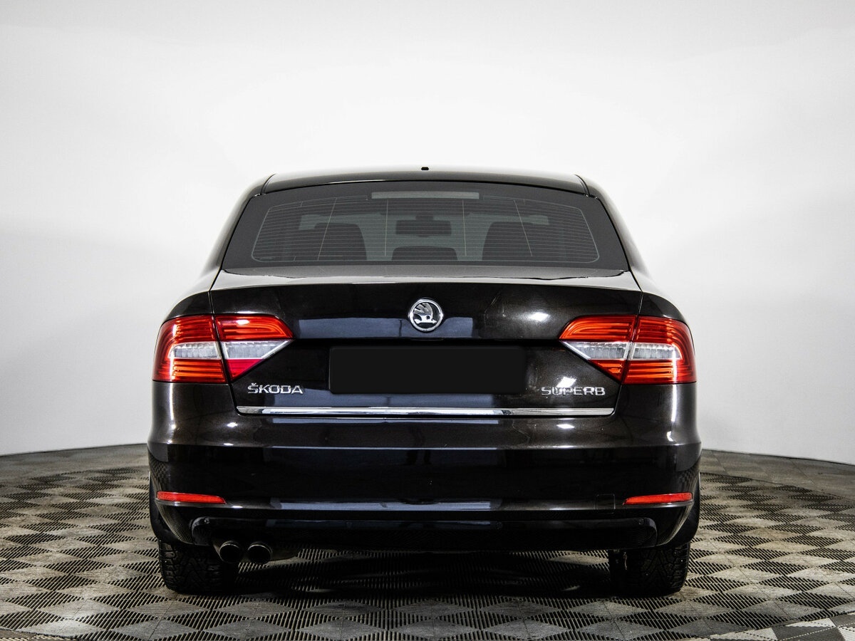 Skoda Superb 2014 года с пробегом. Фото: #4