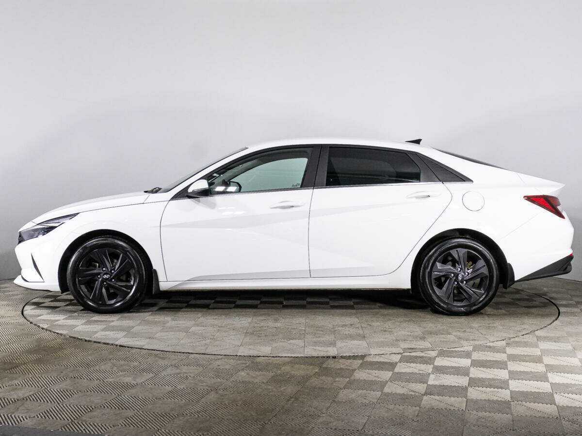 Hyundai Elantra 2021 года с пробегом. Фото: #7